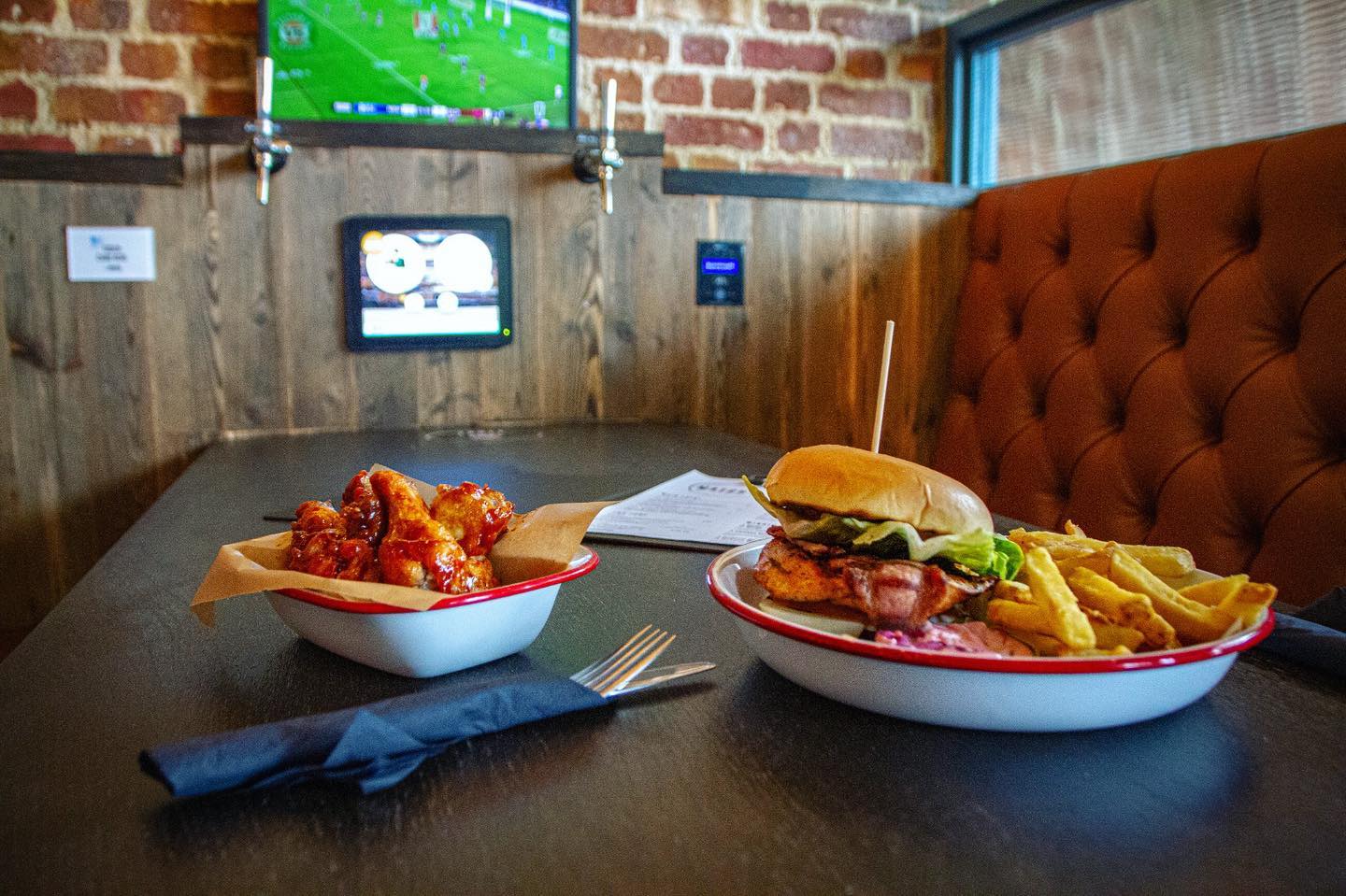 Matches Sports Bar, Grill & Social